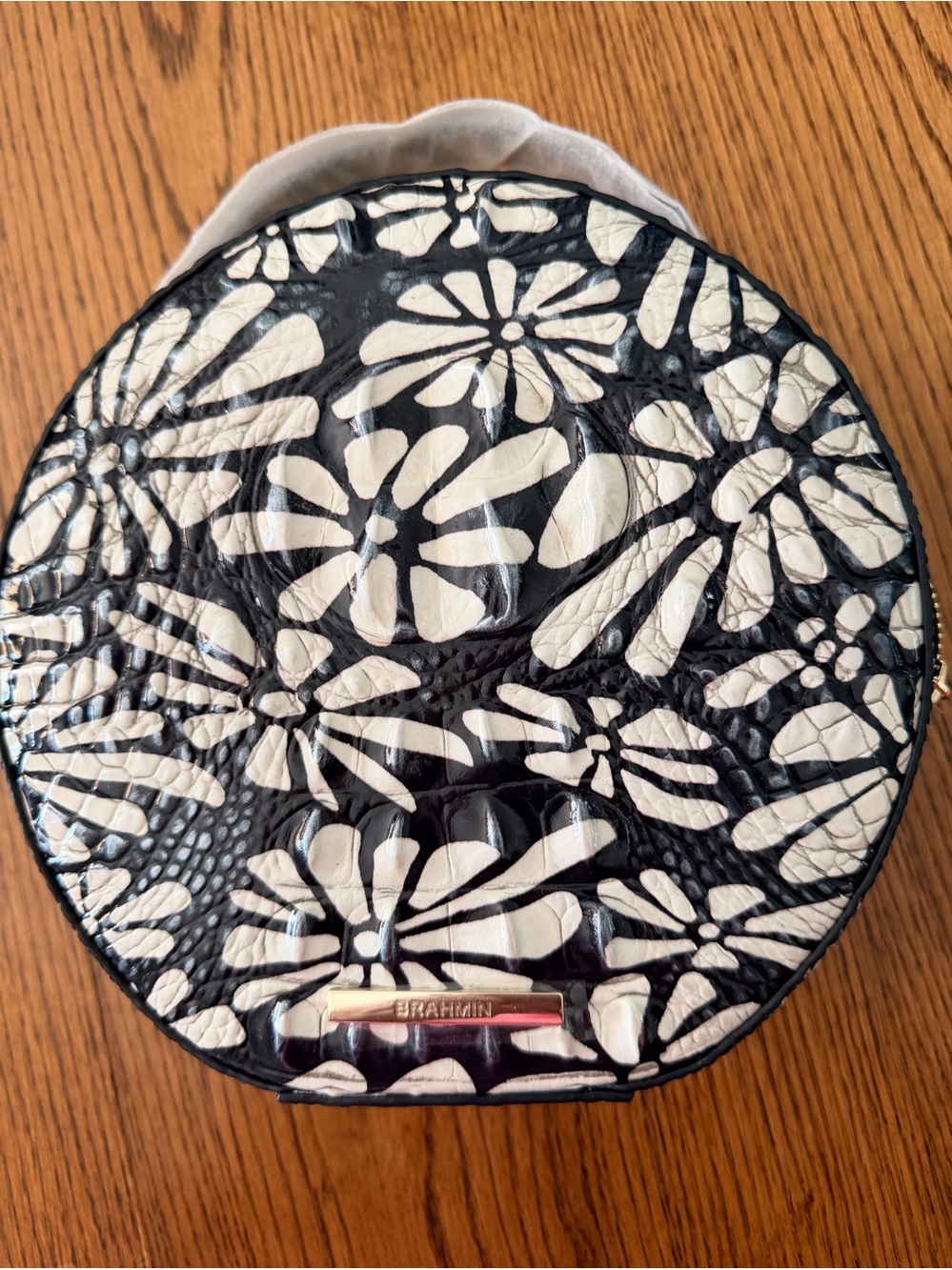 Brahmin Lane Daisy Batik Melbourne Round Floral-Embossed Crossbody Black & White